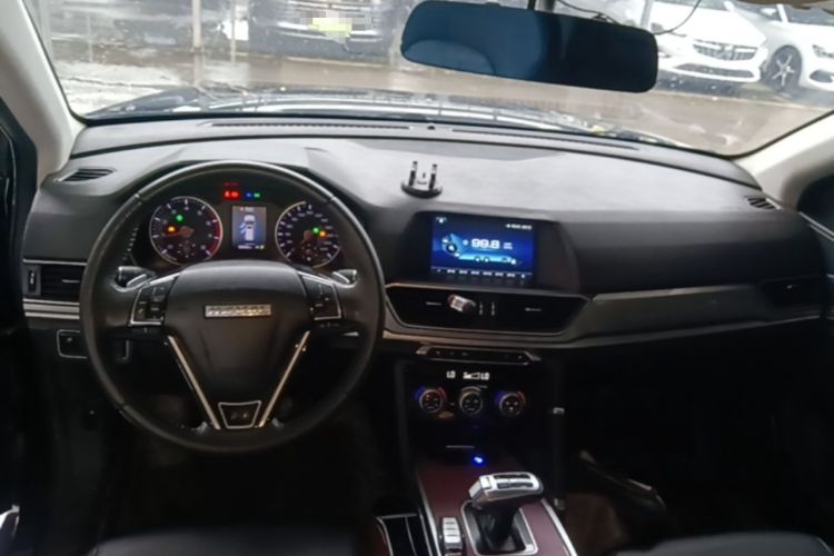 Used Haval H6 2018 Sport Edition 1.5T Automatic Two-Wheel Drive Elite Model China V Standard Center Console