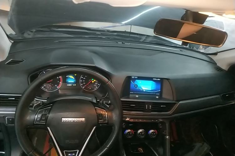 Used Haval H6 2018 Blue Label Sport Edition 1.5T Automatic Two-Wheel Drive Elite Model Center Console