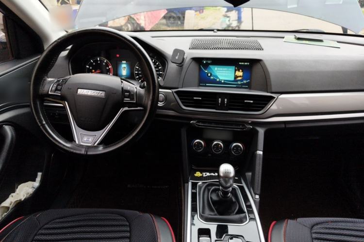Used Haval H6 2018 Blue Label Sport Edition 1.5T Manual Two-Wheel Drive Elite Model Center Console