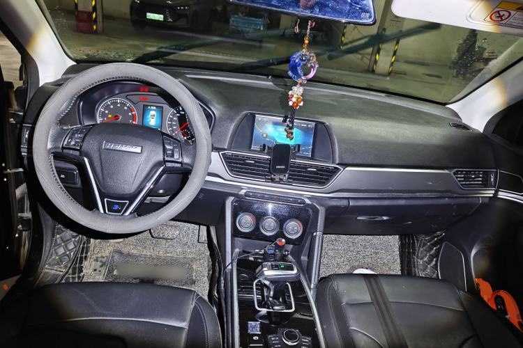 Used Haval H6 2018 Blue Label Sport Edition 1.5T Automatic Two-Wheel Drive Elite Model Center Console