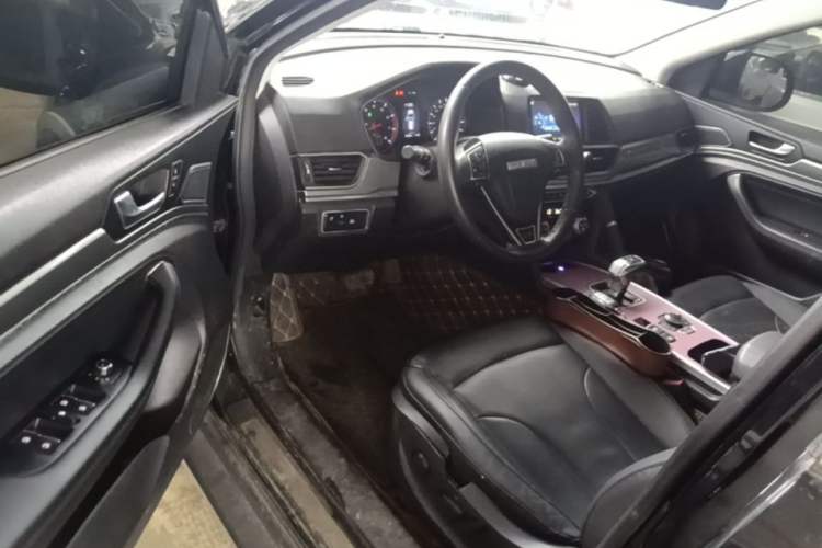 Used Haval H6 2018 Sport Edition 1.5T Automatic Two-Wheel Drive Elite Model China V Standard Driver Seat