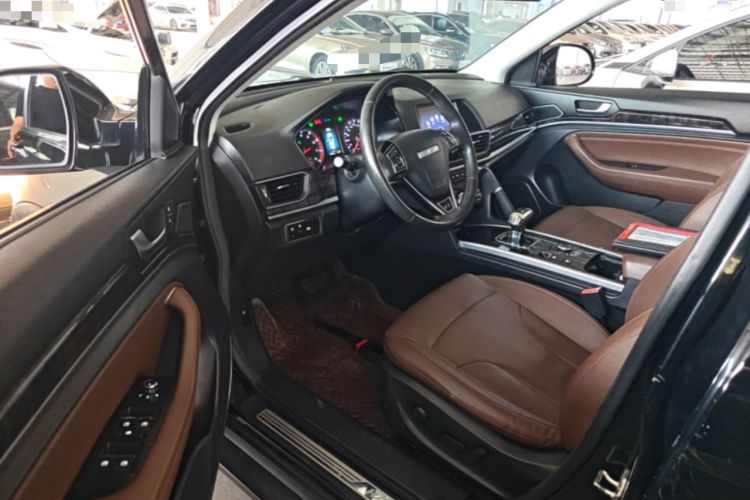 Used Haval H6 2018 Sport Edition 1.5T Automatic Two-Wheel Drive Elite Model China V Standard Driver Seat