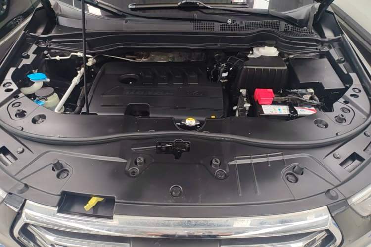 Used Haval H6 2018 Sport Edition 1.5T Automatic Two-Wheel Drive Elite Model China V Standard Engine Bay