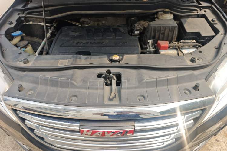 Used Haval H6 2018 Red-Label Sport Version 1.5T Manual Two-Wheel Drive Elite Model Engine Bay