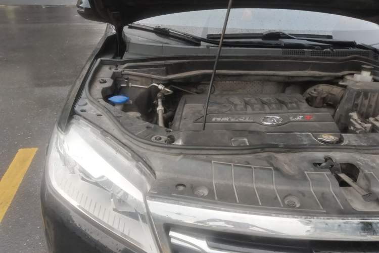 Used Haval H6 2018 Sport Edition 1.5T Automatic Two-Wheel Drive Elite Model China V Standard Engine Bay Right