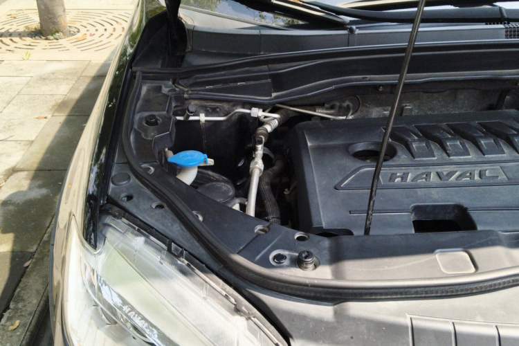 Used Haval H6 2018 Sport Edition 1.5T Automatic Two-Wheel Drive Elite Model China V Standard Engine Bay Right