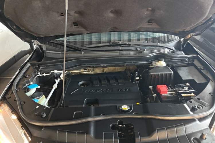 Used Haval H6 2018 Sport Edition 1.5T Automatic Two-Wheel Drive Elite Model China V Standard Engine Bay