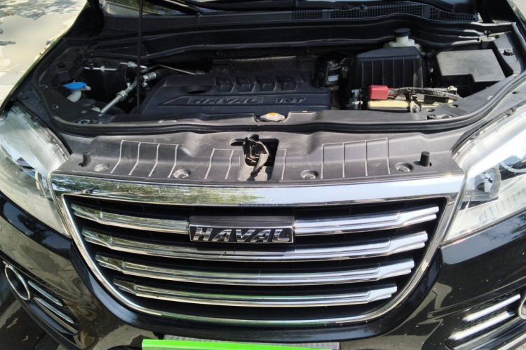 Used Haval H6 2018 Sport Edition 1.5T Automatic Two-Wheel Drive Elite Model China V Standard Engine Bay