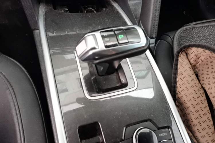 Used Haval H6 2018 Blue Label Sport Edition 1.5T Automatic Two-Wheel Drive Elite Model Gear Lever