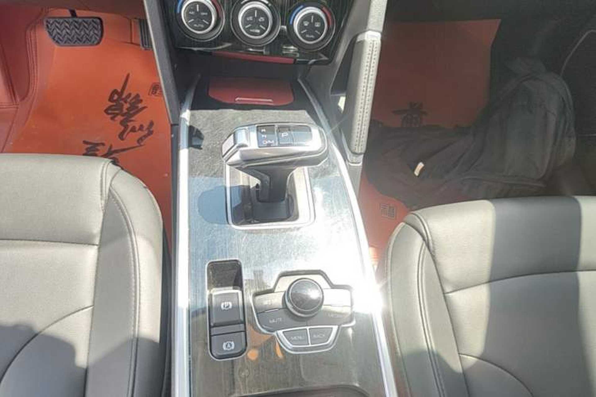 Used Haval H6 2018 Sport Edition 1.5T Automatic Two-Wheel Drive Elite Model China V Standard Gear Lever