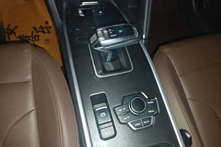 Used Haval H6 2018 Sport Edition 1.5T Automatic Two-Wheel Drive Elite Model China V Standard Gear Lever