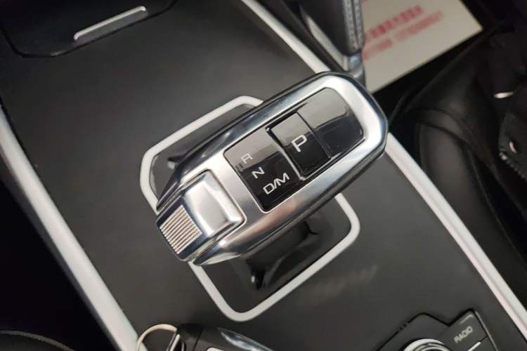 Used Haval H6 2018 Red-Label Sport Edition 1.5T Automatic Two-Wheel Drive Elite Model Gear Lever