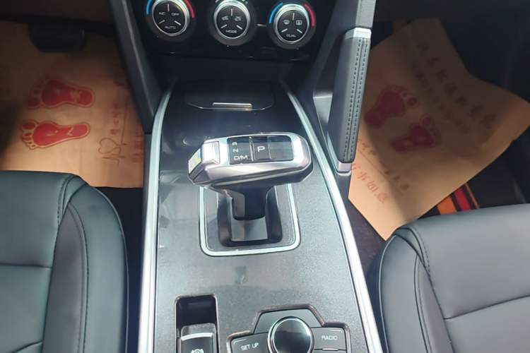 Used Haval H6 2018 Sport Edition 1.5T Automatic Two-Wheel Drive Elite Model China V Standard Gear Lever