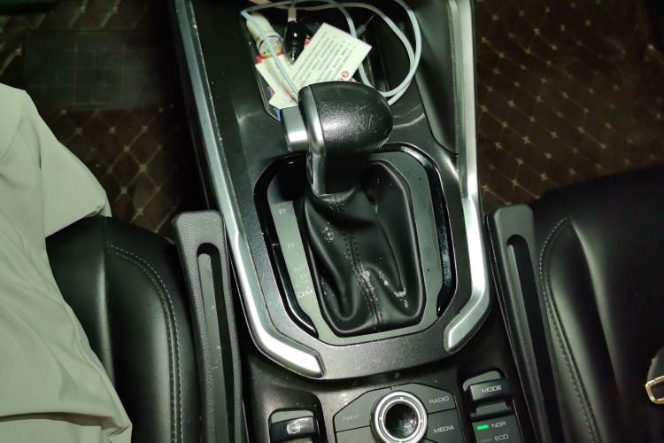 Used Haval H6 2018 Blue-Label 1.5T Automatic Luxury Model Gear Lever