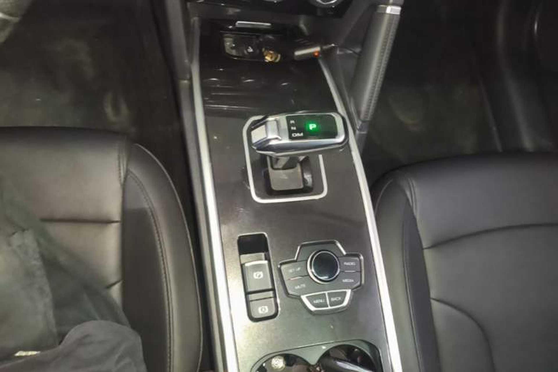 Used Haval H6 2018 Blue Label Sport Edition 1.5T Automatic Two-Wheel Drive Elite Model Gear Lever