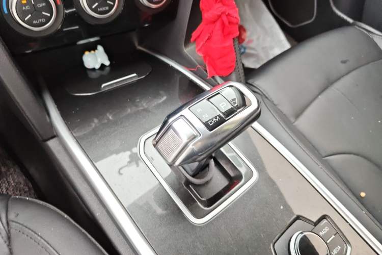 Used Haval H6 2018 Blue Label Sport Edition 1.5T Automatic Two-Wheel Drive Prestige Model Gear Lever