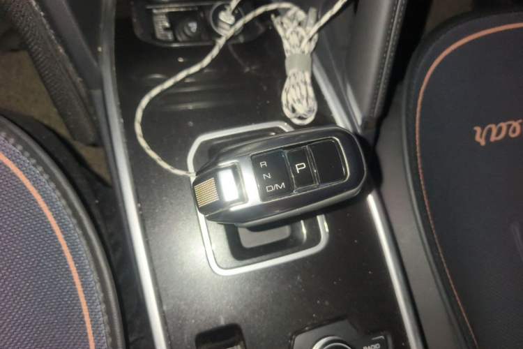 Used Haval H6 2018 Red-Label Sport Edition 1.5T Automatic Two-Wheel Drive Prestige Model Gear Lever