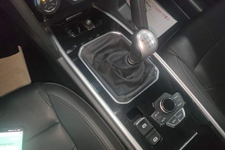 Used Haval H6 2018 Red-Label Sport Version 1.5T Manual Two-Wheel Drive Elite Model Gear Lever