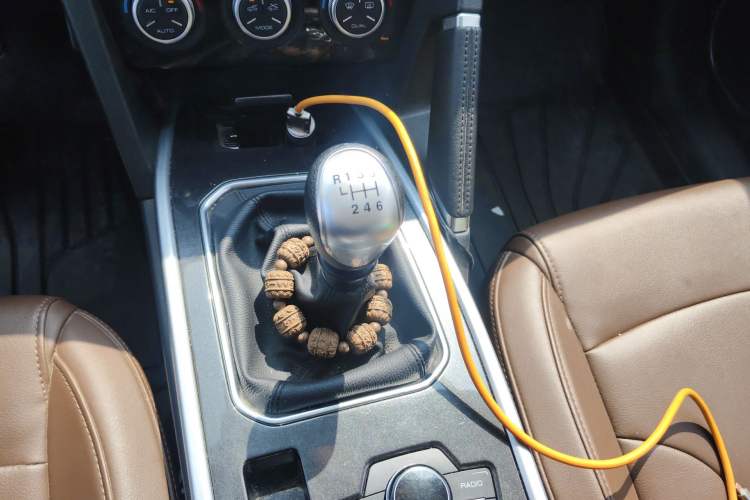 Used Haval H6 2018 Blue Label Sport Edition 1.5T Manual Two-Wheel Drive Elite Model Gear Lever