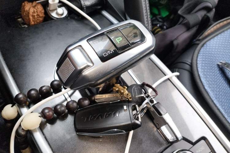 Used Haval H6 2018 Blue Label Sport Edition 1.5T Automatic Two-Wheel Drive Prestige Model Gear Lever