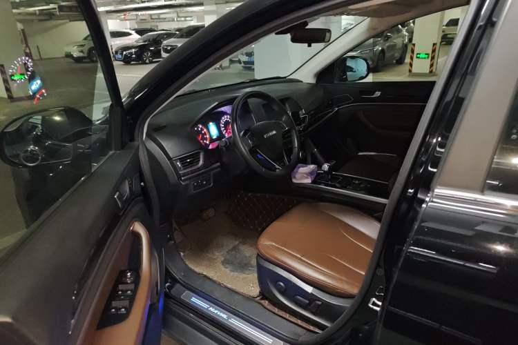 Used Haval H6 2018 Blue Label Sport Edition 1.5T Automatic Two-Wheel Drive Prestige Model Interior 3