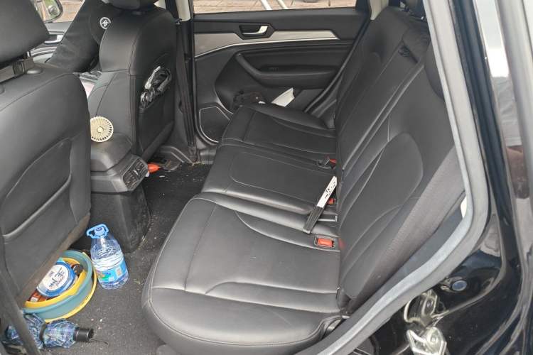 Used Haval H6 2018 Red-Label Sport Edition 1.5T Automatic Two-Wheel Drive Elite Model Left Rear Seat