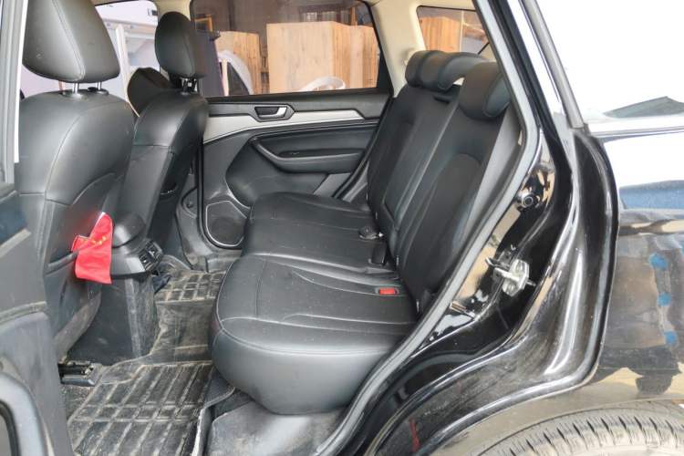 Used Haval H6 2018 Sport Edition 1.5T Manual Two-Wheel Drive Elite Model China V Standard Left Rear Seat