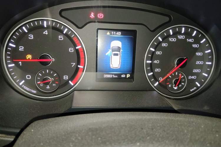 Used Haval H6 2018 Sport Edition 1.5T Automatic Two-Wheel Drive Elite Model China V Standard Odometer Close Up