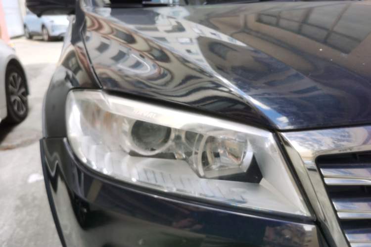 Used Haval H6 2018 Sport Edition 1.5T Automatic Two-Wheel Drive Elite Model China V Standard Right Front Headlight