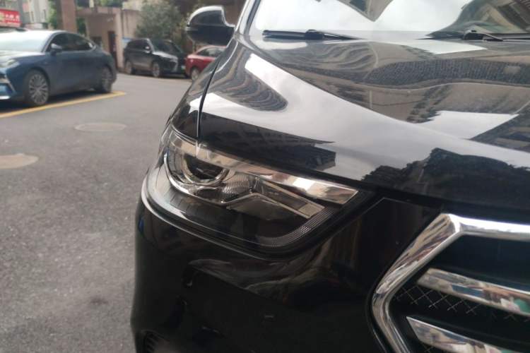 Used Haval H6 2018 Blue Label Sport Edition 1.5T Automatic Two-Wheel Drive Prestige Model Right Front Headlight