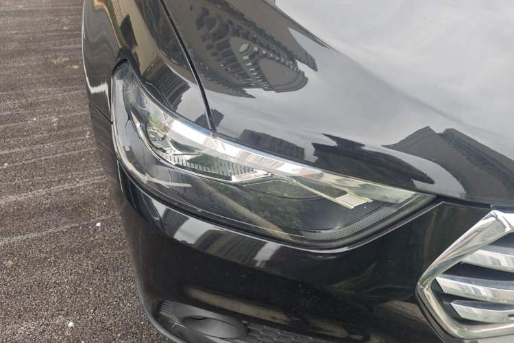 Used Haval H6 2018 Blue Label Sport Edition 1.5T Automatic Two-Wheel Drive Elite Model Right Front Headlight