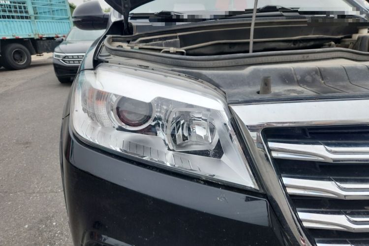 Used Haval H6 2018 Red-Label Sport Edition 1.5T Automatic Two-Wheel Drive Elite Model Right Front Headlight