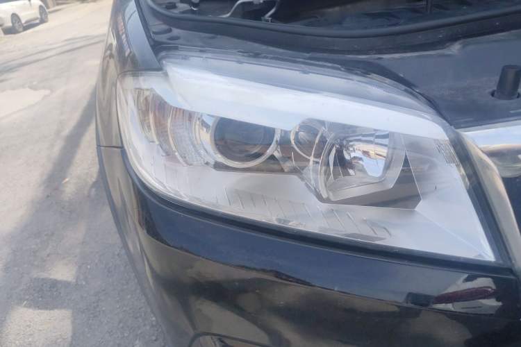 Used Haval H6 2018 Red-Label Sport Edition 1.5T Automatic Two-Wheel Drive Elite Model Right Front Headlight