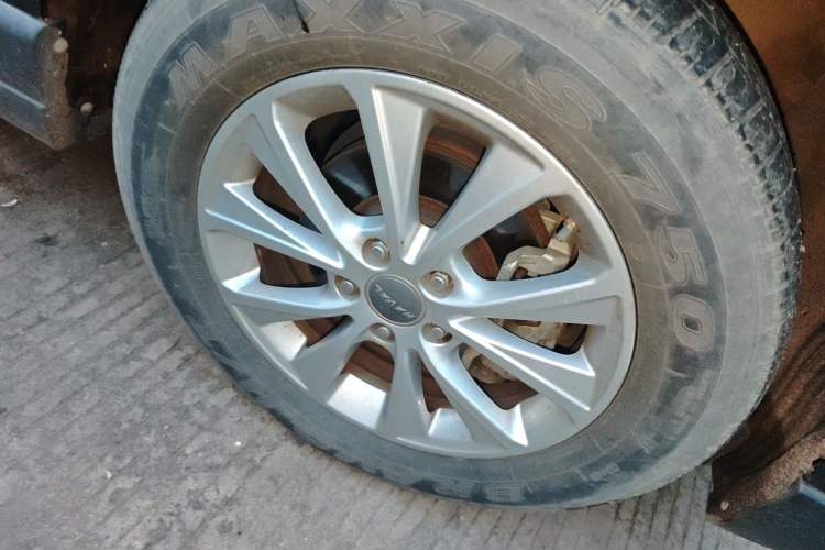 Used Haval H6 2018 Blue Label Sport Edition 1.5T Manual Two-Wheel Drive Elite Model Right Front Wheel Hub