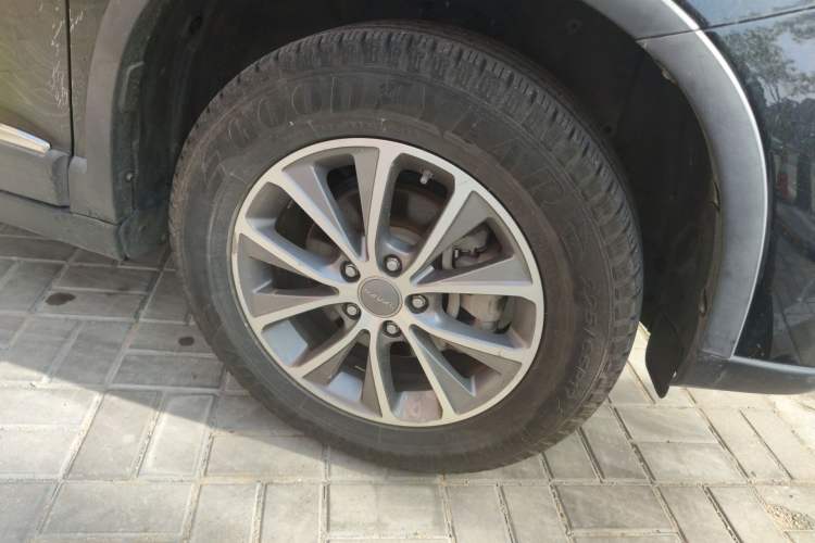 Used Haval H6 2018 Red-Label Sport Edition 1.5T Automatic Two-Wheel Drive Prestige Model Right Front Wheel Hub