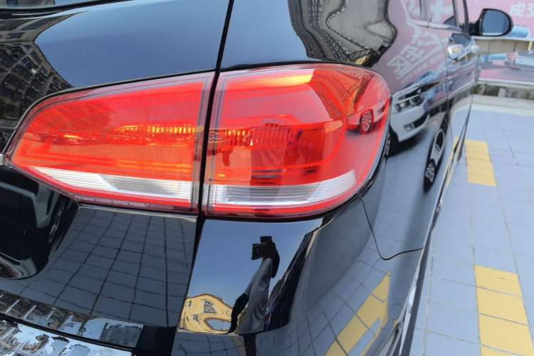 Used Haval H6 2018 Blue Label Sport Edition 1.5T Manual Two-Wheel Drive Elite Model Right Rear Taillight