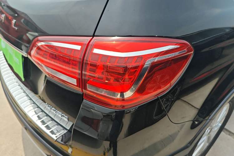Used Haval H6 2018 Red-Label Sport Edition 1.5T Automatic Two-Wheel Drive Elite Model Right Rear Taillight