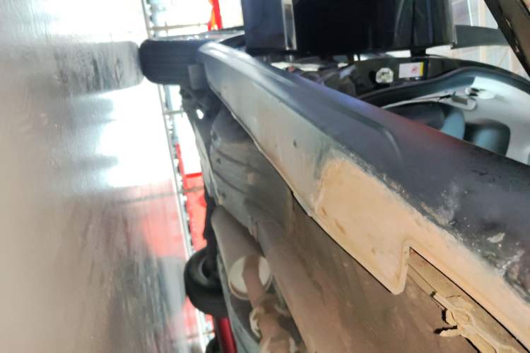 Used Haval H6 2018 Red-Label Sport Edition 1.5T Automatic Two-Wheel Drive Elite Model Right Side Sill