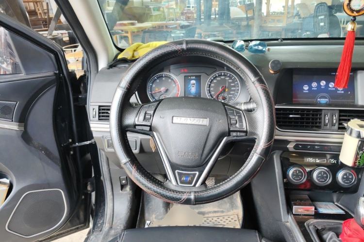 Used Haval H6 2018 Sport Edition 1.5T Manual Two-Wheel Drive Elite Model China V Standard Steering Wheel
