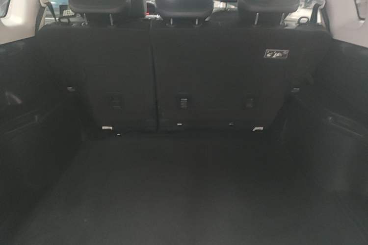 Used Haval H6 2018 Red-Label Sport Version 1.5T Manual Two-Wheel Drive Elite Model Trunk