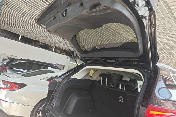 Used Haval H6 2018 Red-Label 1.5T Automatic Luxury Model Trunk