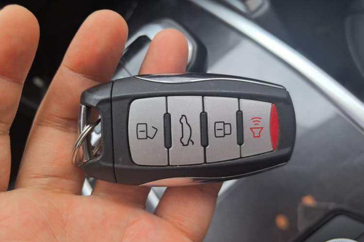 Used Haval H6 2018 Red-Label Sport Edition 1.5T Automatic Two-Wheel Drive Elite Model Vehicle Key