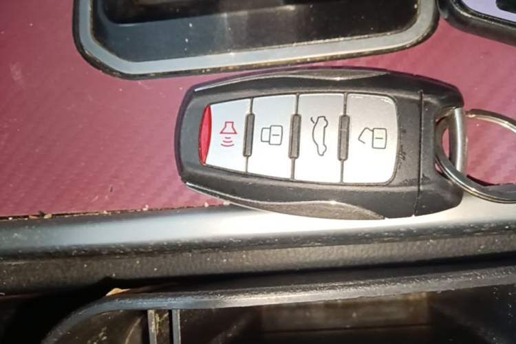 Used Haval H6 2018 Sport Edition 1.5T Automatic Two-Wheel Drive Elite Model China V Standard Vehicle Key