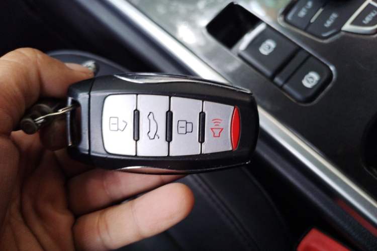 Used Haval H6 2018 Blue Label Sport Edition 1.5T Automatic Two-Wheel Drive Elite Model Vehicle Key