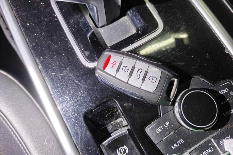 Used Haval H6 2018 Blue Label Sport Edition 1.5T Automatic Two-Wheel Drive Elite Model Vehicle Key