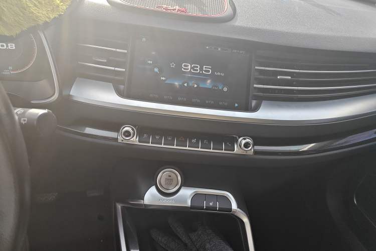 Used Haval H6 2018 Blue Label 1.5T Automatic Ultra-Luxury Model Audio And AC Panel