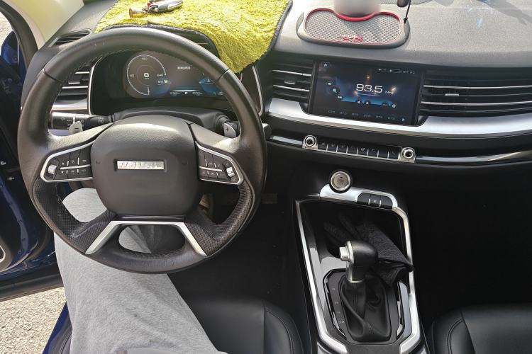 Used Haval H6 2018 Blue Label 1.5T Automatic Ultra-Luxury Model Center Console