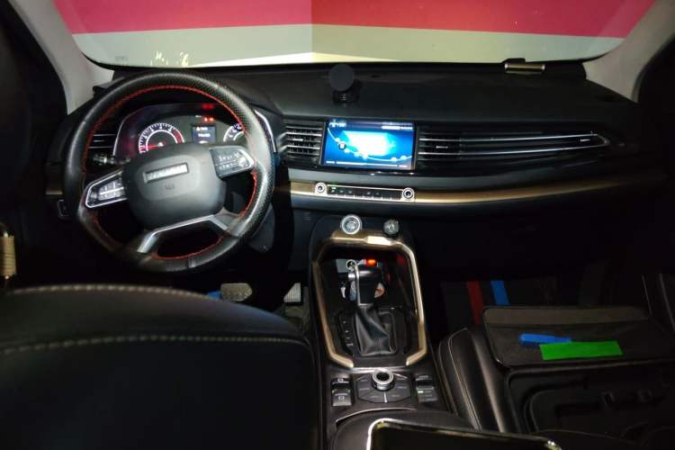 Used Haval H6 2018 Blue-Label 1.5T Automatic Luxury Model Center Console