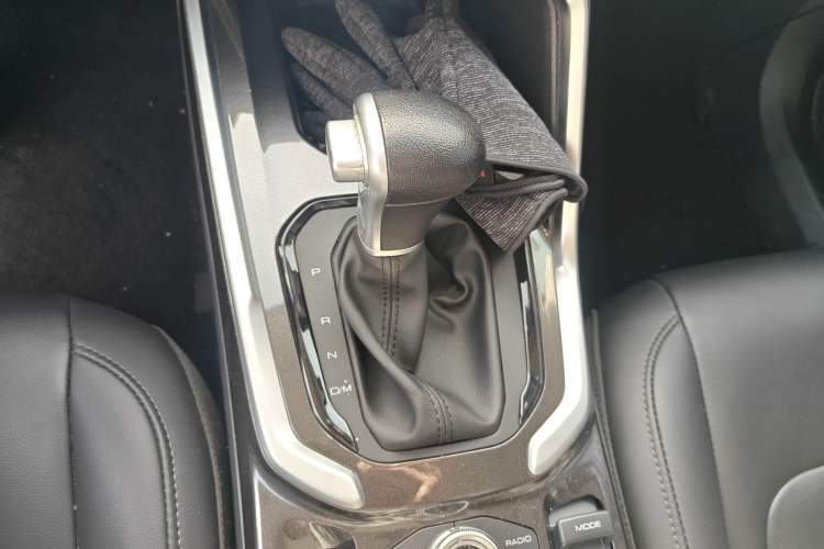 Used Haval H6 2018 Blue Label 1.5T Automatic Ultra-Luxury Model Gear Lever
