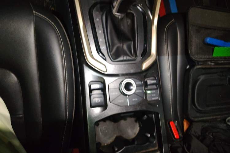 Used Haval H6 2018 Blue-Label 1.5T Automatic Luxury Model Gear Lever